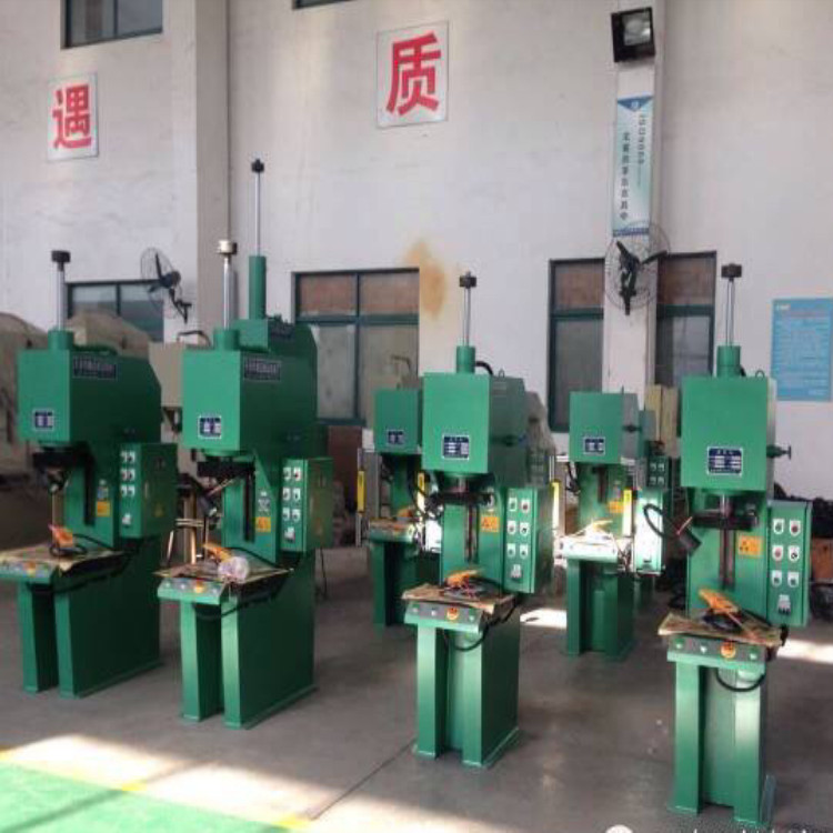單柱液壓機(jī)111.jpg